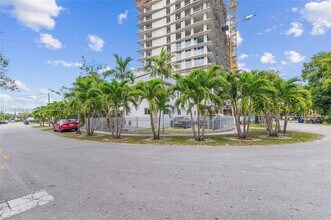 13880 NE 20th Pl in North Miami Beach, FL - Building Photo - Building Photo