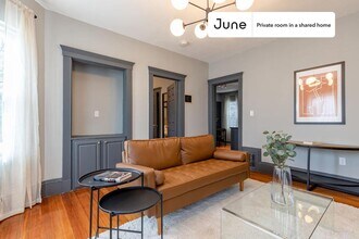 Private bedroom in 3 bed/1 bath Home in Boston, MA - Building Photo - Building Photo