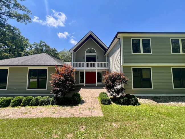 136 Wiegand Dr in Cranberry Township, PA - Building Photo - Building Photo