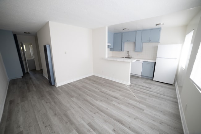 1315 Ocean Park Blvd, Unit 5 in Santa Monica, CA - Foto de edificio - Building Photo