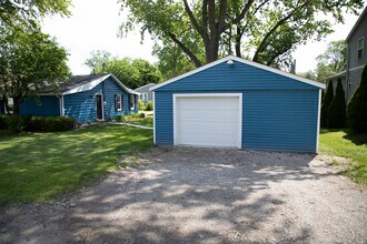 9024 Garfield Dr in Whitmore Lake, MI - Building Photo - Building Photo
