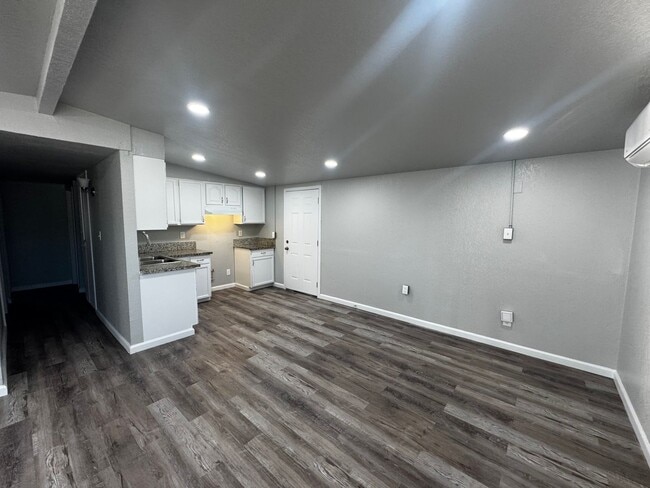 221 K St in Sanger, CA - Building Photo - Building Photo