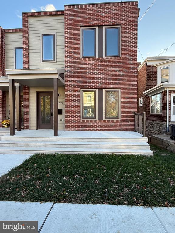 property at 623 Shawmont Ave