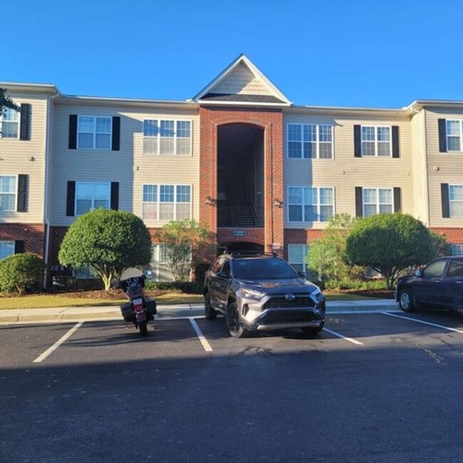 property at 2808 Bloomfield Ln