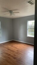 4906 Larkspur St in Houston, TX - Building Photo - Building Photo