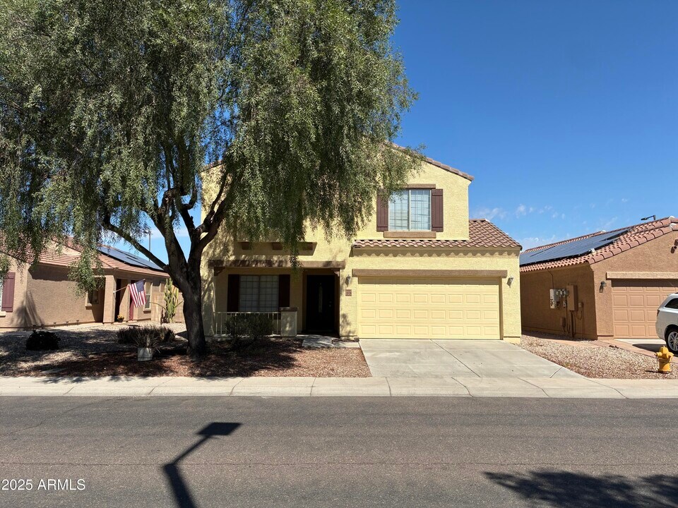 23724 Grove St in Buckeye, AZ - Building Photo