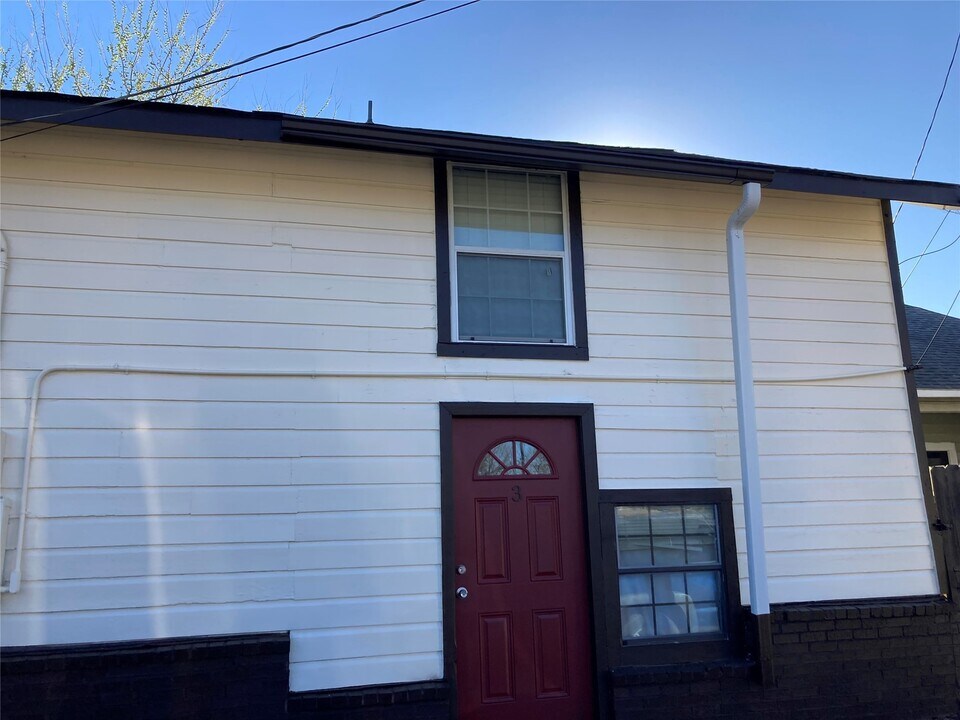 135 N Maplewood St in Houston, TX - Foto de edificio