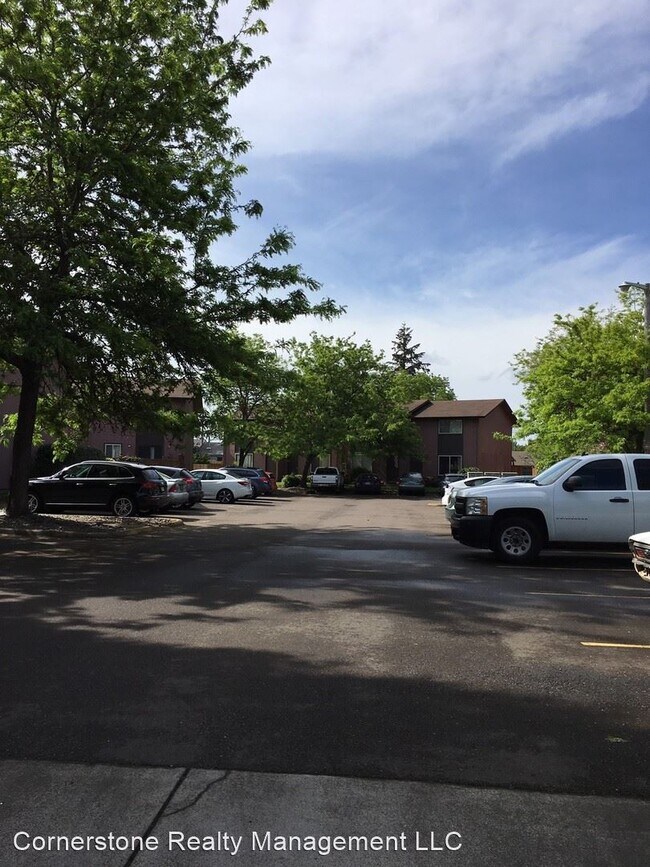 100 SE Viewmont Ave in Corvallis, OR - Building Photo - Building Photo