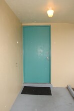 2966 Ashley Dr E in West Palm Beach, FL - Building Photo - Building Photo