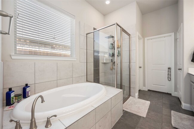 property at 5622 Vintage Oaks Ln