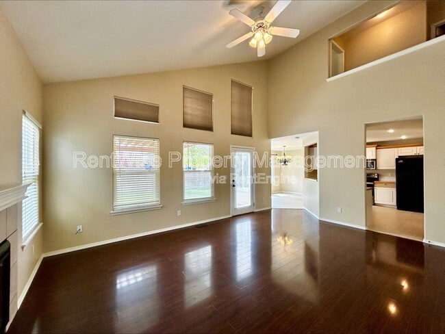 1447 Kesler Dr W in Kuna, ID - Foto de edificio - Building Photo
