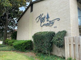 1008 S College Rd in Lafayette, LA - Building Photo