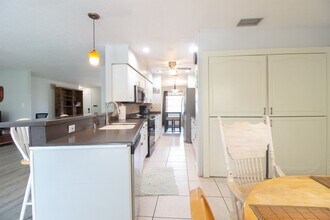 77 Cardinal Dr in North Fort Myers, FL - Building Photo - Building Photo