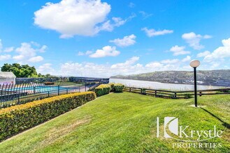 1201 Glen Cove Pkwy, Unit Apt 1809 in Vallejo, CA - Building Photo - Building Photo