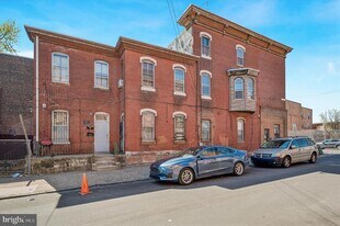 3015 Frankford Ave in Philadelphia, PA - Building Photo