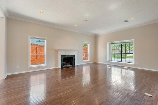 1205 Brook Hollow Dr in Bryan, TX - Building Photo - Building Photo