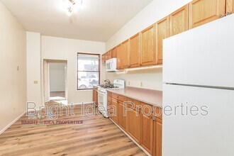 863 Clark St N in St. Paul, MN - Foto de edificio - Building Photo