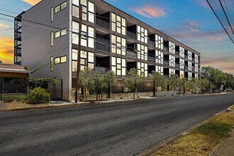 1322 E 12th St in Austin, TX - Building Photo - Building Photo