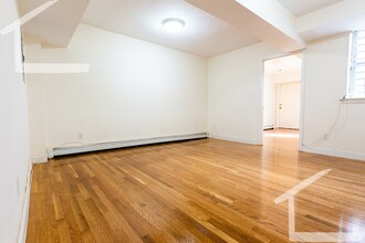 1136 Commonwealth Ave in Boston, MA - Building Photo - Building Photo