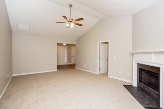 5275 Yellow Pine Dr in Mcdonough, GA - Building Photo - Building Photo