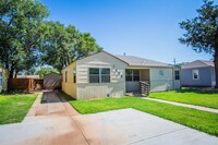 2406 31st St in Lubbock, TX - Building Photo - Building Photo