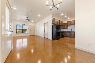 1924 Caspian Trl in Killeen, TX - Foto de edificio - Building Photo