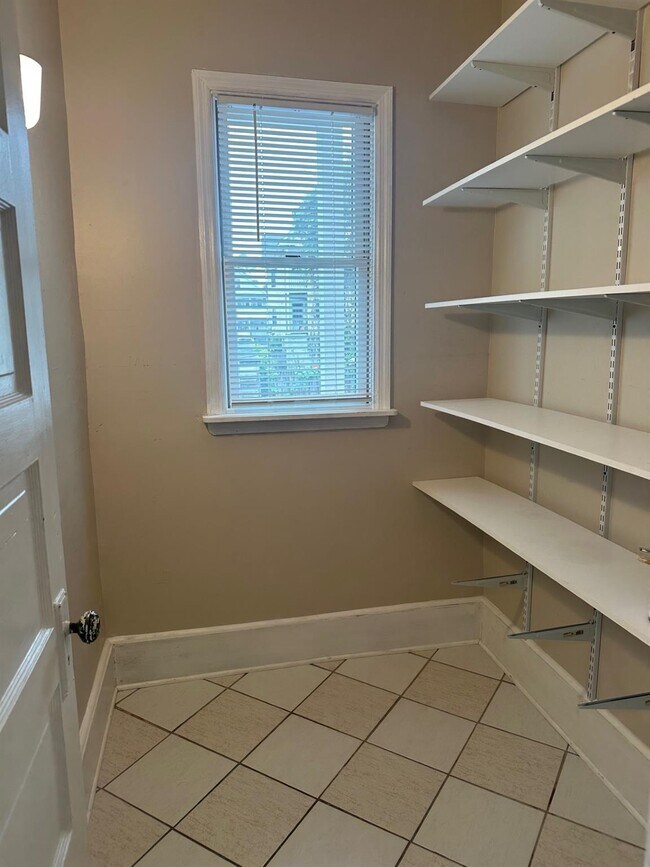 24 Innis Ave in Poughkeepsie, NY - Building Photo - Building Photo