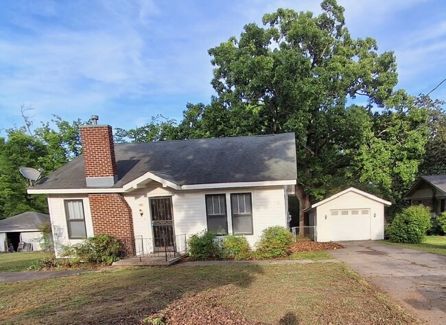 property at 605 Oak Park Dr