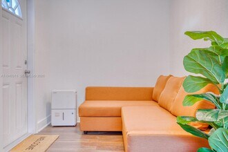 2741 SW 67th Ave in Miami, FL - Building Photo - Building Photo