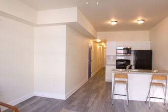 6032 Market St, Unit 3 in Philadelphia, PA - Building Photo - Building Photo