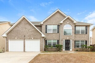 265 Redding Ridge in Atlanta, GA - Building Photo