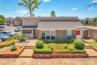 Raintree Apartments in Wichita Falls, TX - Building Photo - Building Photo