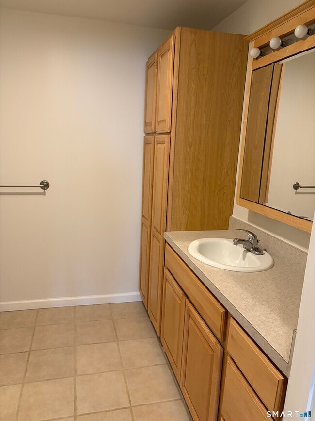 295 Burrows Hill Rd in Hebron, CT - Building Photo - Building Photo