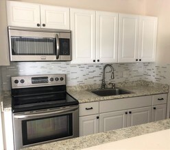 Caribbean Apartments in Boca Raton, FL - Foto de edificio - Building Photo