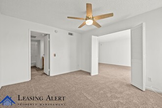 23515 Lyons Ave in Santa Clarita, CA - Building Photo - Building Photo