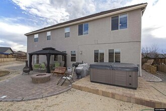 5090 Chappelet Dr in Sparks, NV - Building Photo - Building Photo