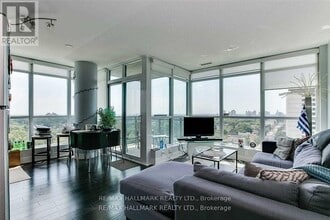 1048 Broadview Ave in Toronto, ON - Building Photo - Building Photo