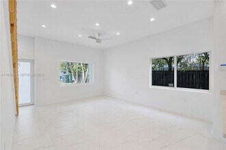 5431 NW 5th Ave in Miami, FL - Building Photo - Building Photo