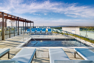Quinn in Jersey City, NJ - Building Photo - Building Photo
