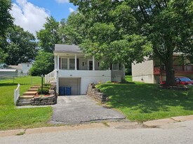 25 N Marguerite Ave in Ferguson, MO - Building Photo