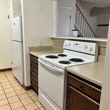 140 Ivy Hill Ln in Medina, OH - Building Photo - Building Photo