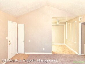 9404 Grannis St in Houston, TX - Building Photo - Building Photo