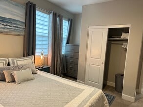 13582 Cantare Trl, Unit Private Guest-Suite 1B-1B in San Diego, CA - Building Photo - Building Photo