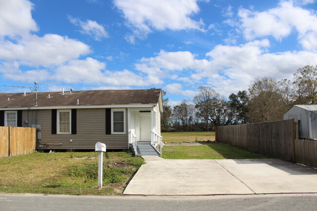 1911 Ricouard Rd in Saint Bernard, LA - Building Photo - Building Photo