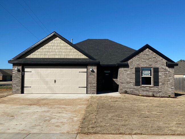 property at 802 SW Cabriolet St