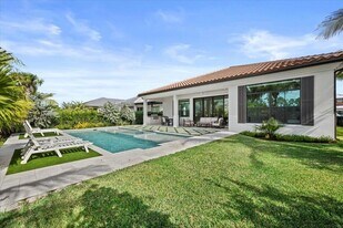 13621 Le Christine Dr in Palm Beach Gardens, FL - Building Photo