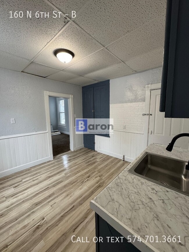 160 N 6th St in Elkhart, IN - Building Photo - Building Photo