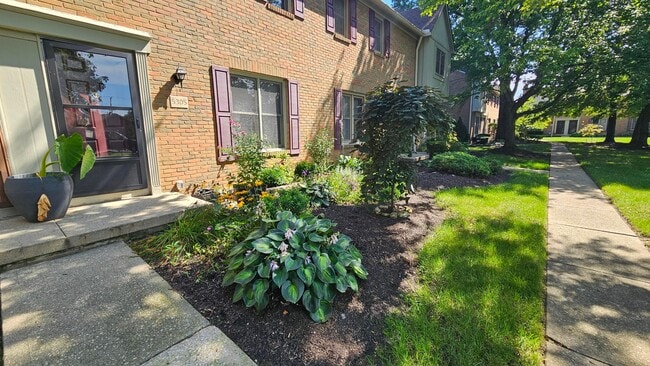 property at 5305 Berrywood Dr