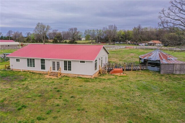 20289 W Hwy 62 in Lincoln, AR - Building Photo - Building Photo