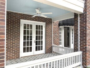 2111 W Southview Ave in Tampa, FL - Building Photo - Building Photo